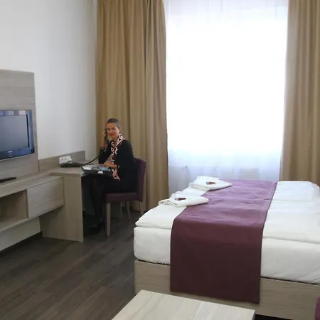 Hotel Palac Elektra 3*